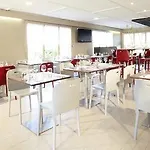 Campanile Est-bizanos 3* Pau