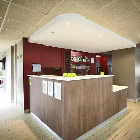 Campanile Est-bizanos 3* Pau