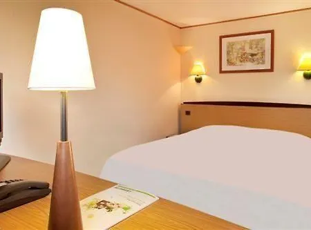 Campanile Est-bizanos Pau