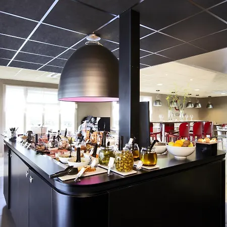 Campanile Est-bizanos Hotel 3*