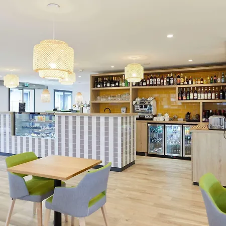 Campanile Est-bizanos Hotel 3*