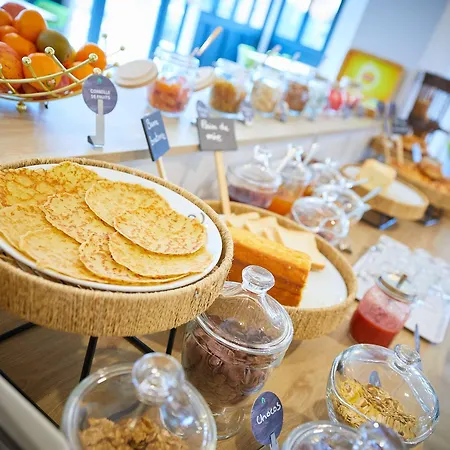 فندق Campanile Est-bizanos 3*