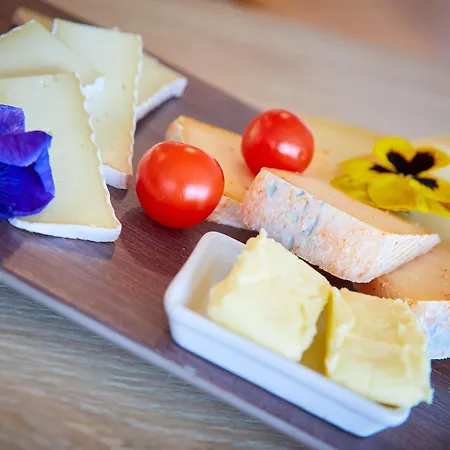 Campanile Est-bizanos 3*