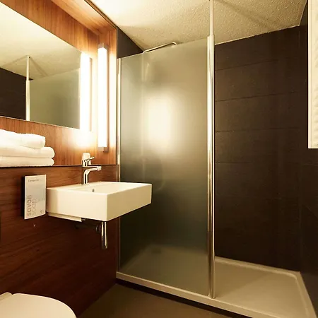 Campanile Est-bizanos Hotel Pau