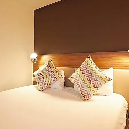 Hotel Campanile Est-bizanos Pau