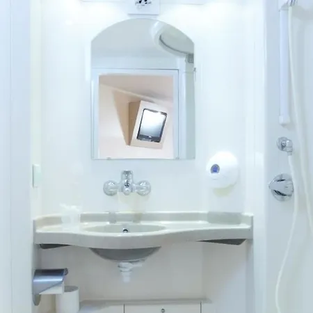 Hotel Campanile Est-bizanos