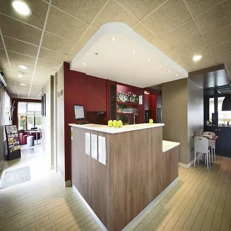 Campanile Est-bizanos 3*