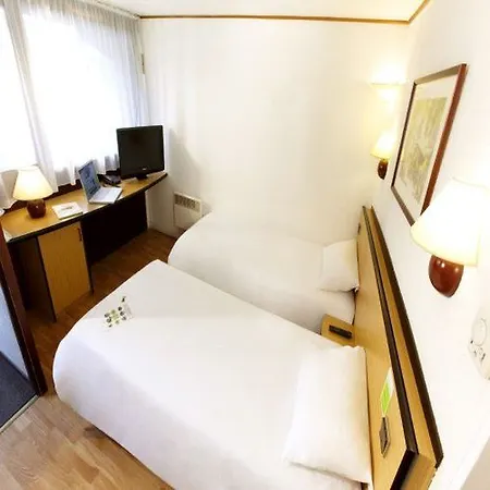 Campanile Est-bizanos Hotel 3*