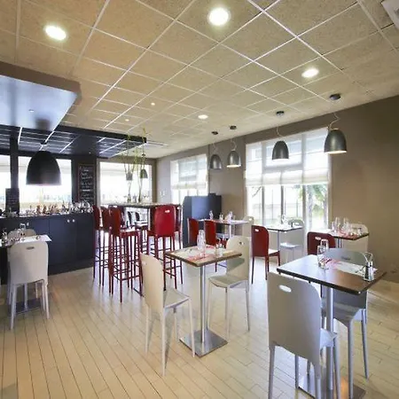 Campanile Est-bizanos Pau