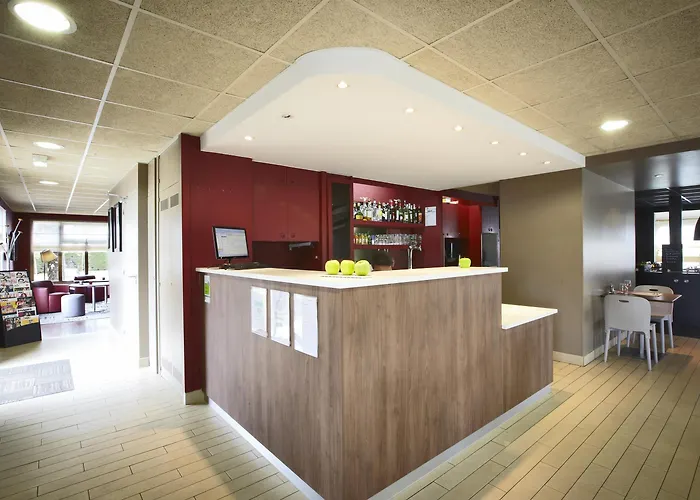 Campanile Est-bizanos 3*