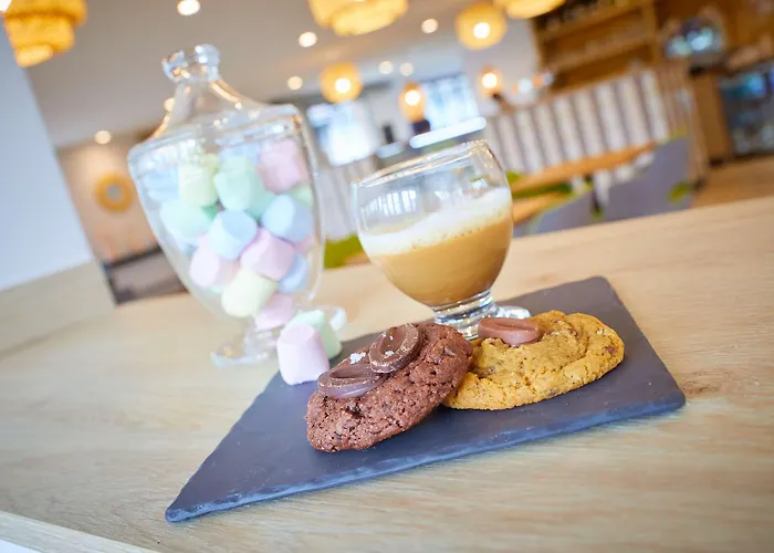 Campanile Est-bizanos Hotel