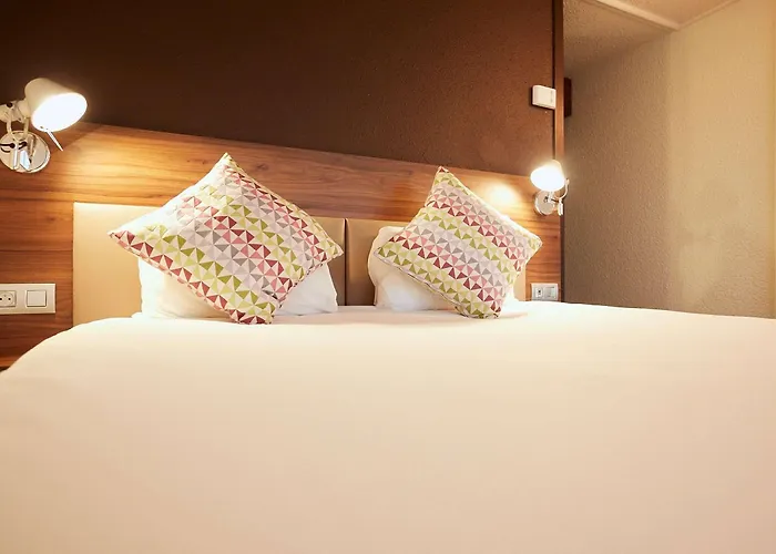 Campanile Est-bizanos Hotel 3*