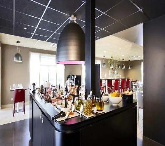 Campanile Est-bizanos Hotel Pau