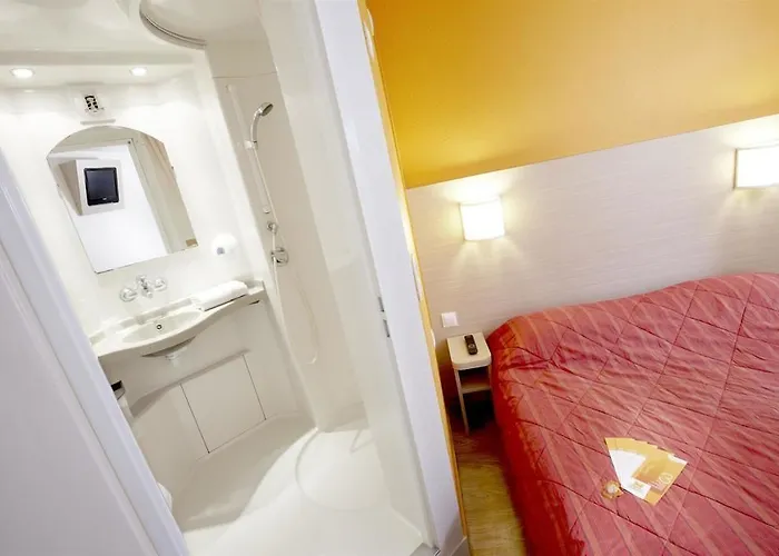 Campanile Est-bizanos Pau