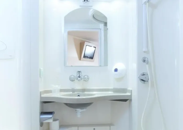 Hotel Campanile Est-bizanos