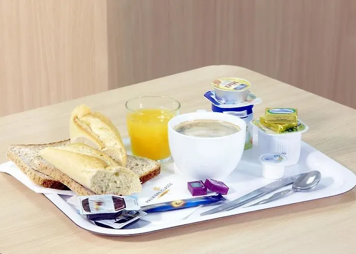 Campanile Est-bizanos Hotel Pau