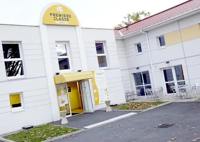 Hotel Campanile Est-bizanos 3*