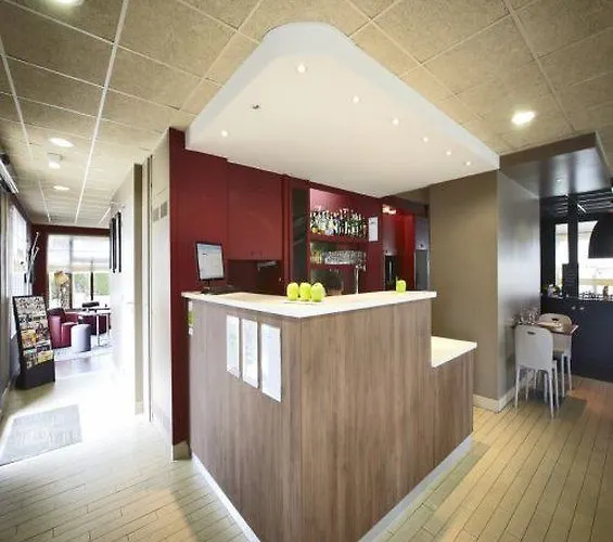 Campanile Est-bizanos 3*