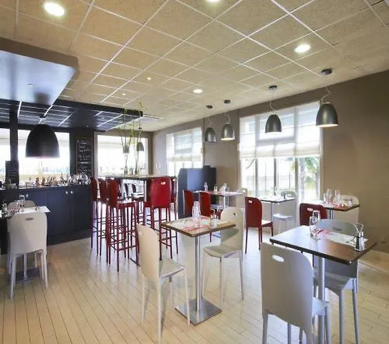 Campanile Est-bizanos Pau